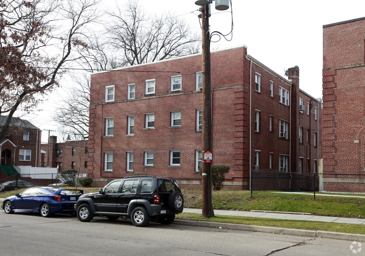 Building Photo - 301 Hamilton St NW