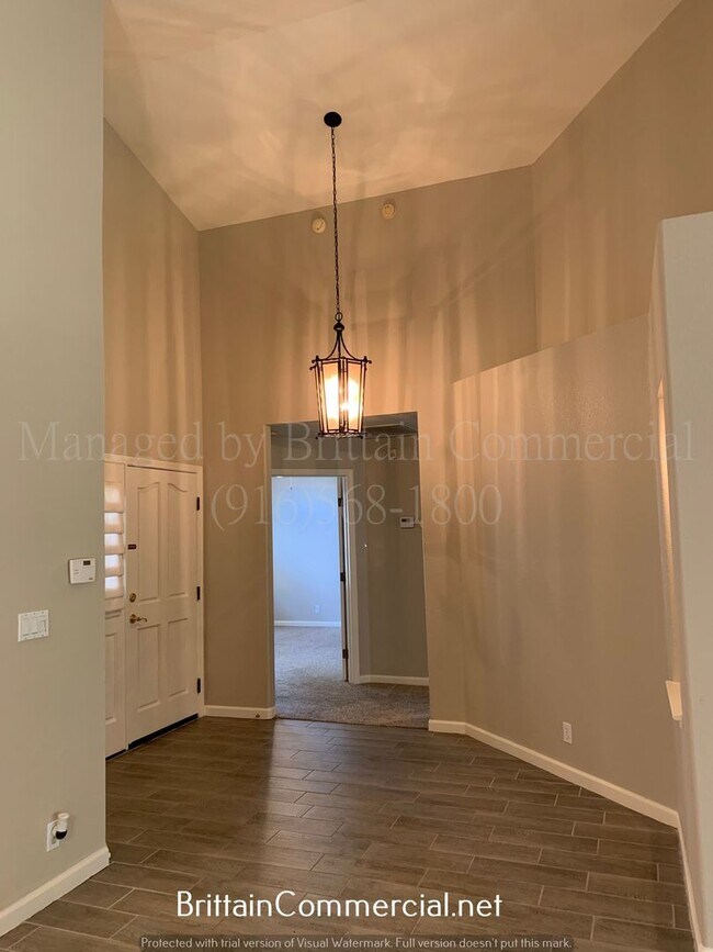 Foto del edificio - Gorgeous 3 Bedroom 2 Bath House at Courtsi...