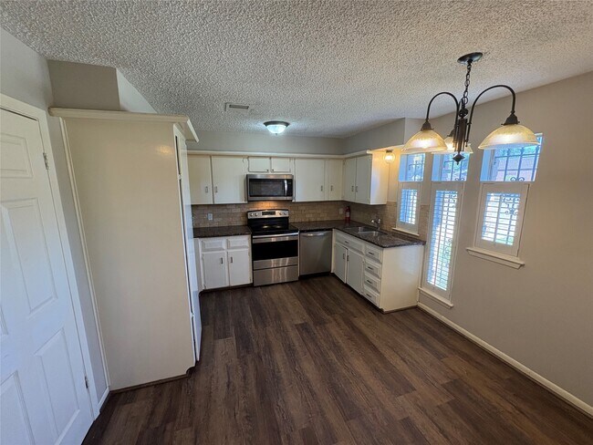 Foto del edificio - 17159 Beaver Springs Dr