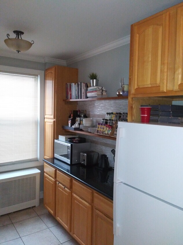 kitchen - 1738 Dekalb Ave