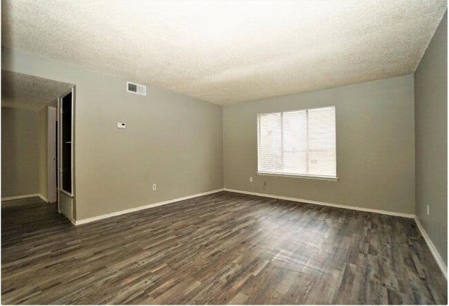 Windsor Gardens Apartments - 4