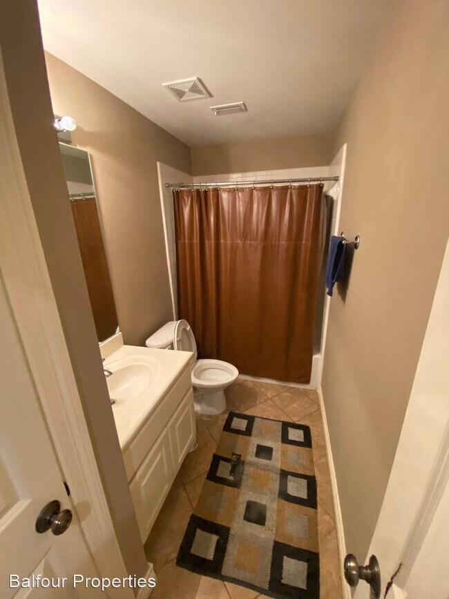 Foto del edificio - 2456 Worthington St