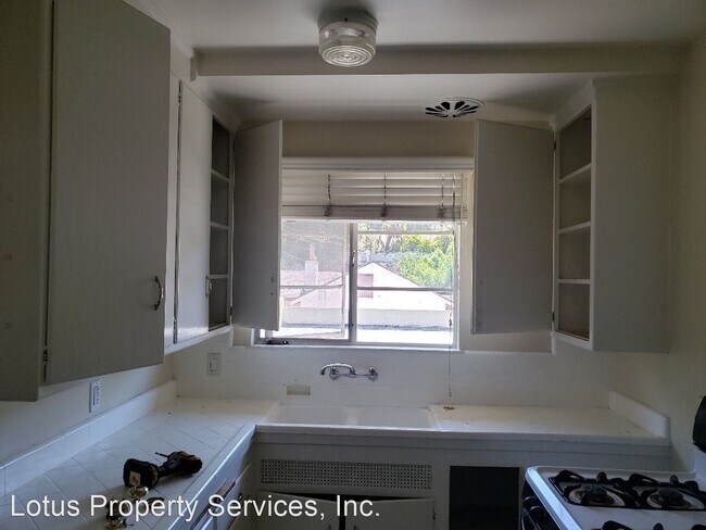 Building Photo - 1756 N Verdugo Rd
