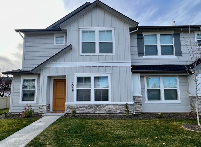 Foto principal - Townhomes at Jericho