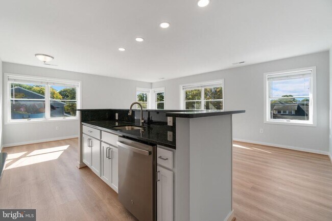 Foto del edificio - 100 Annapolis St