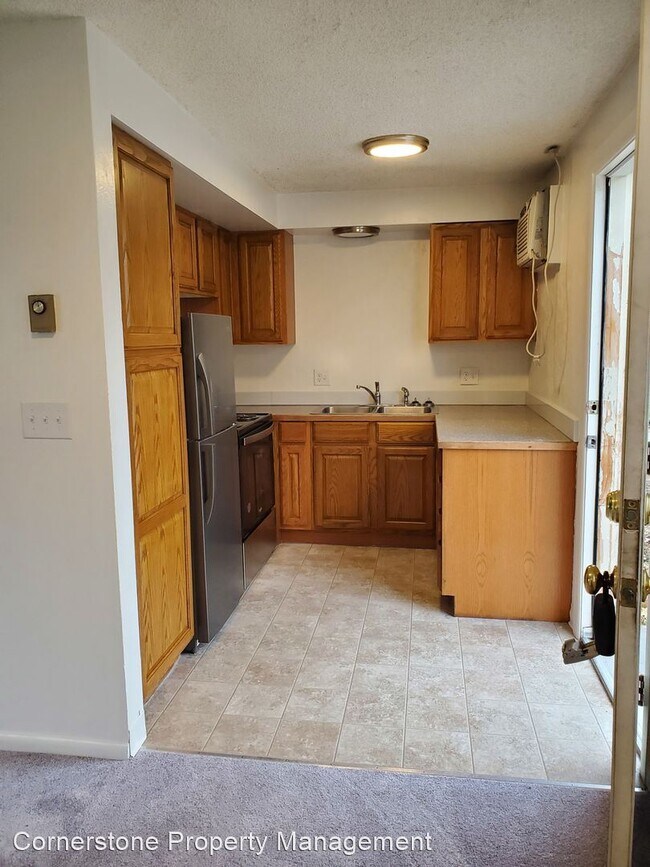 Building Photo - 1 br, 1 bath House - 1020 E Sheridan Ave