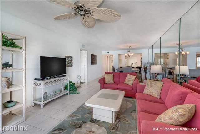 Building Photo - 6085 Bahia del Mar Cir