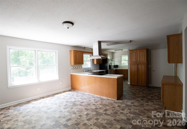 Building Photo - 9100 Nash Ave