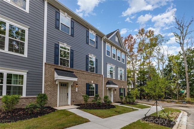 Photo - 306 New Gallant Dr Townhome