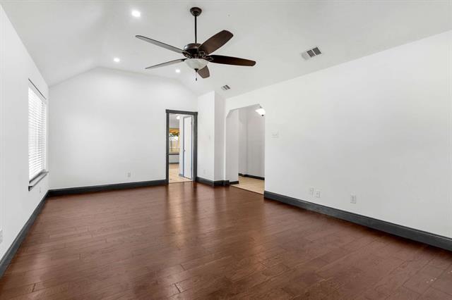 Foto del edificio - 1505 Clover Dr