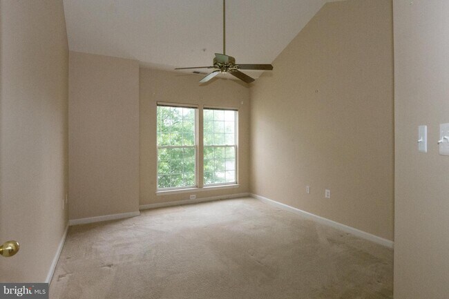 Building Photo - 4139 Fountainside Ln
