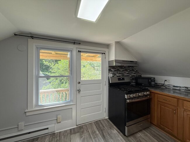 Building Photo - 1686 Slaterville Rd