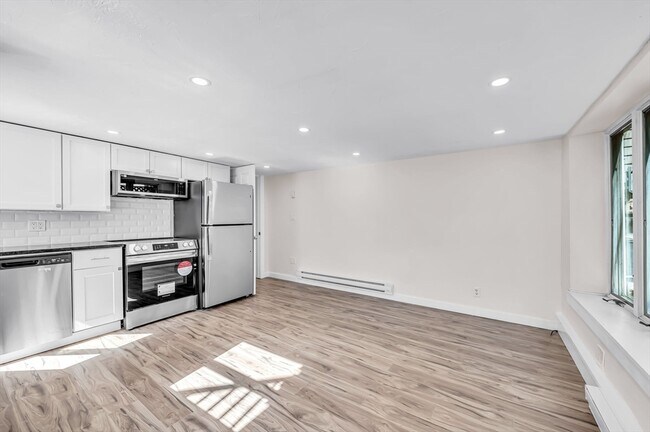 Foto del edificio - 465 E 8th St