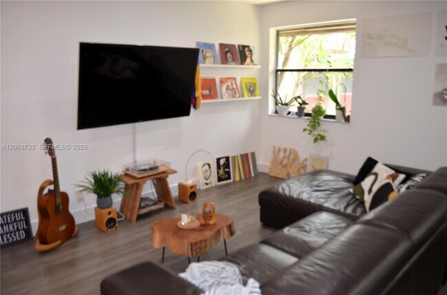 Foto del edificio - 11554 NW 10th St