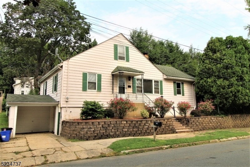 Primary Photo - 417 Lafayette St