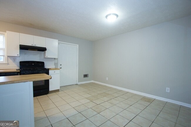 Building Photo - 2139 Golfview Dr SE