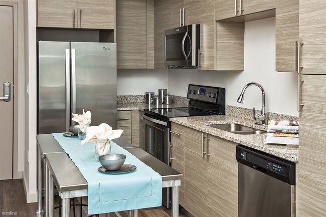 Foto del edificio - 2 br, 2 bath  - Q