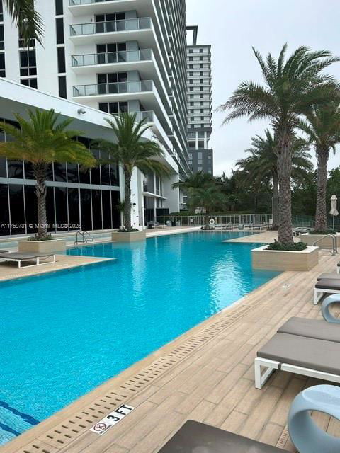 Foto del edificio - 16385 Biscayne Blvd
