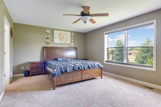 Foto del edificio - 3469 Chestnut Ln