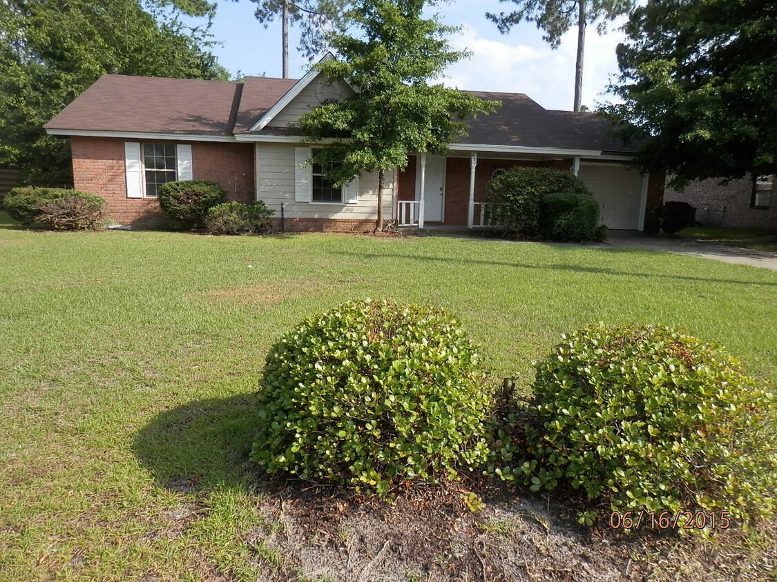 Primary Photo - 631 Windhaven Dr