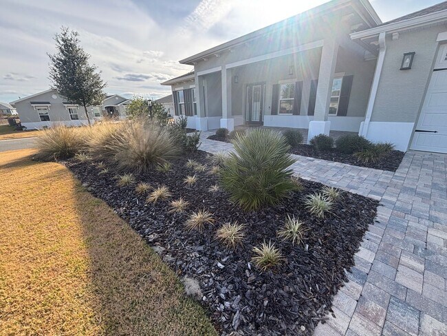 Building Photo - The best of the best in On Top of The World