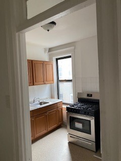 Kitchen - 132 17th St