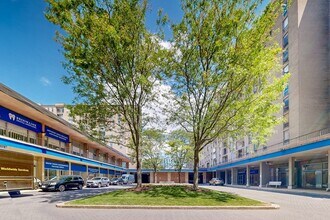 Building Photo - 77 Pond Ave