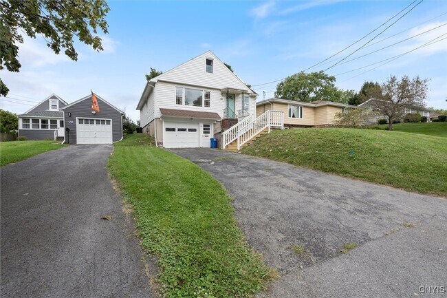 Building Photo - 236 Benham Ave