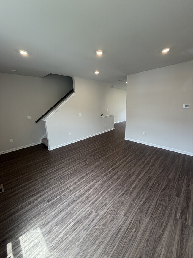 Building Photo - 18 Ironwood Ct