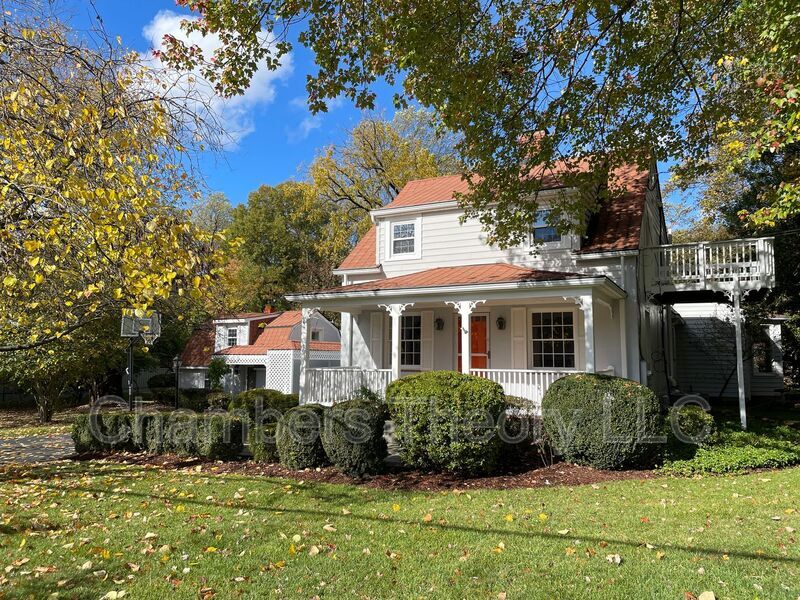 Primary Photo - 10130 Blake Ln