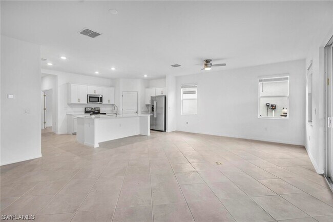Building Photo - 2265 Avocado Ln
