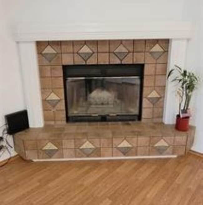 Building Photo - 3 Bedroom, 2 bath, Brick home is established neighborhood