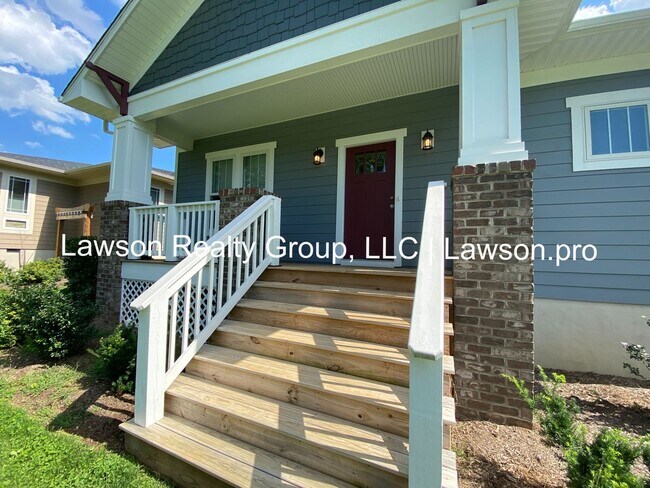 Building Photo - Upscale Three Bedroom in Southwest Roanoke