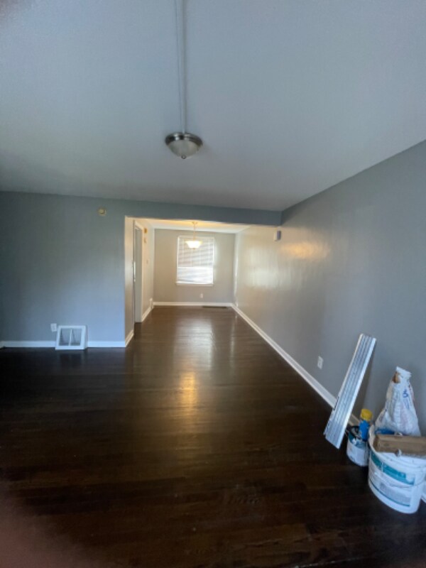 Building Photo - 1422 Wentworth Ave