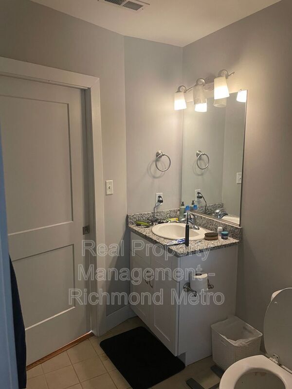 Foto del edificio - 2028 W Cary St