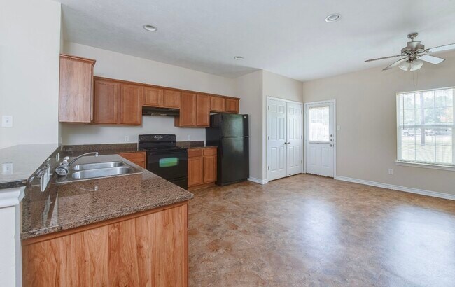 Foto del edificio - 3612 S Hampton Ct