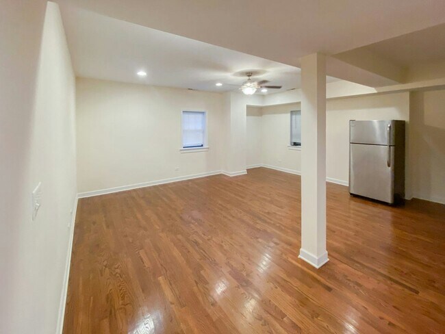 Foto del edificio - 1831 W Leland Ave