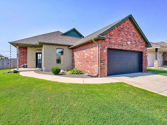 Magnificent 3BD/2BTH home in Council Ridge - Magnificent 3BD/2BTH home in Council Ridge