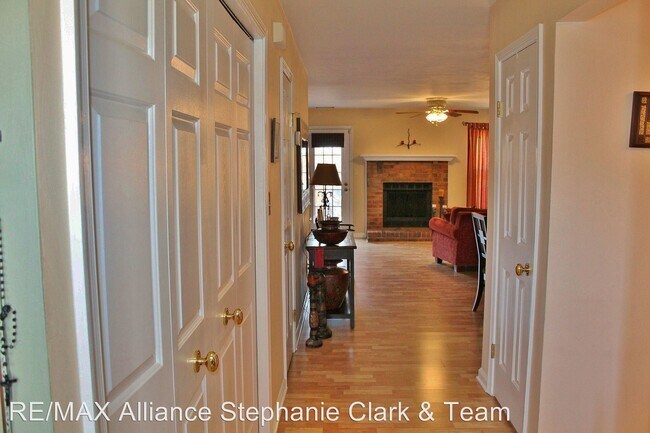 Foto del edificio - 3 br, 2.5 bath House - 1352 Hafford Road