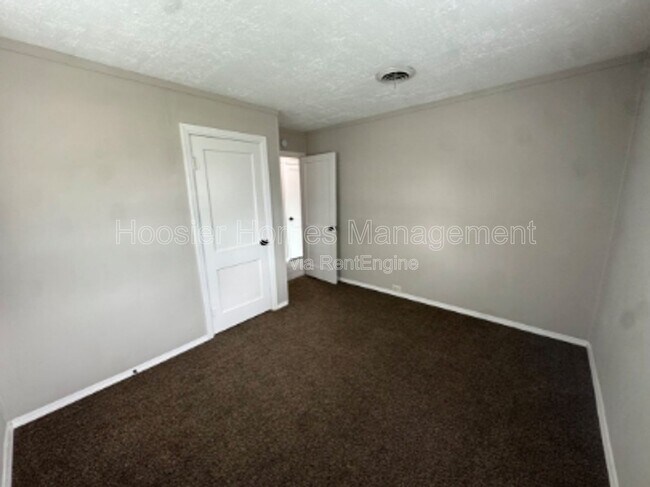 Foto del edificio - 1023 E Dixon St