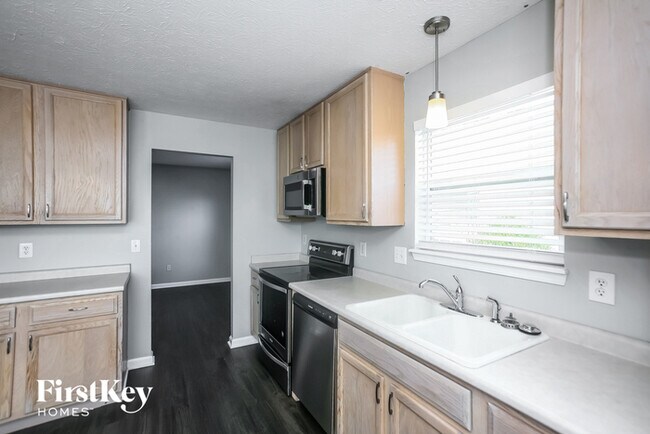 Foto del edificio - 461 E Clear Lake Ln