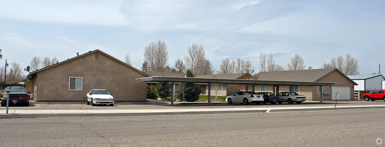 Foto del edificio - 247 S School Ave