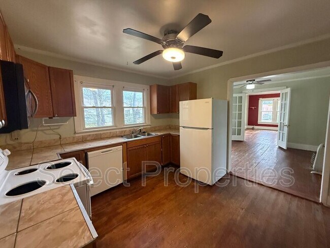 Foto del edificio - 1300 Aggie Rd