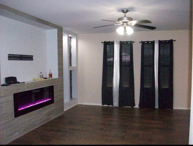 Building Photo - 409 Pargo Dr