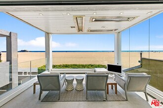 Building Photo - 1341 Palisades Beach Rd