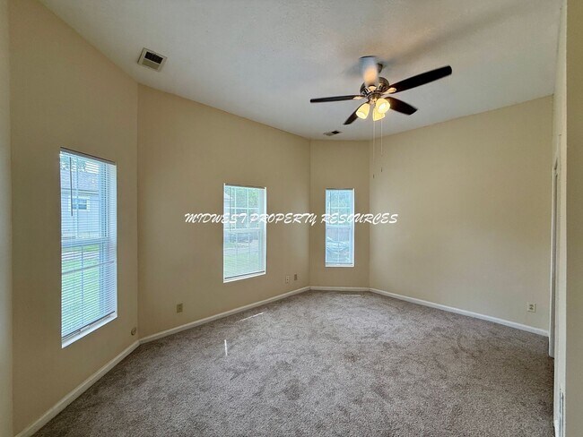Foto del edificio - Quaint 2 bedroom 2 bath Near The Square in...