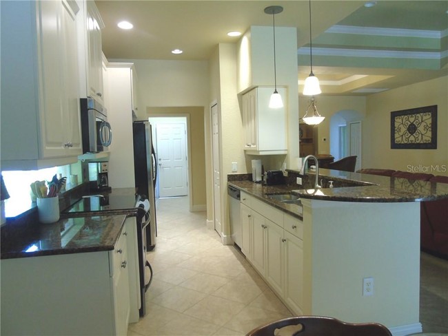 Building Photo - 15345 Mille Fiore Blvd