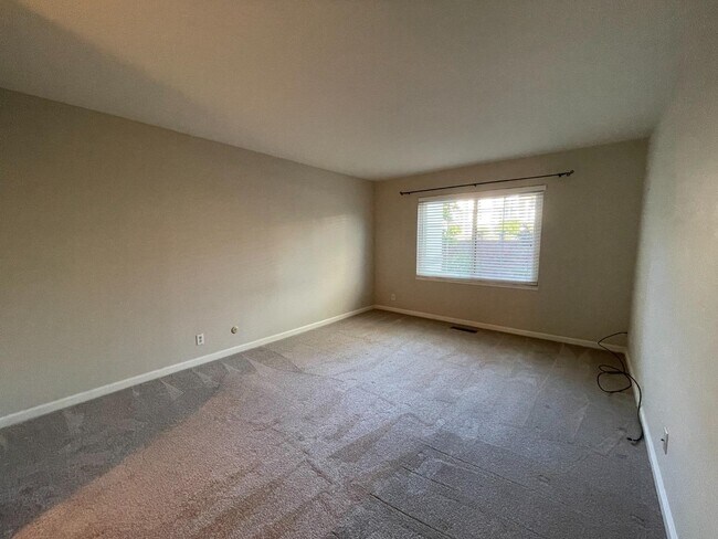 Building Photo - 5144 Cribari Pl