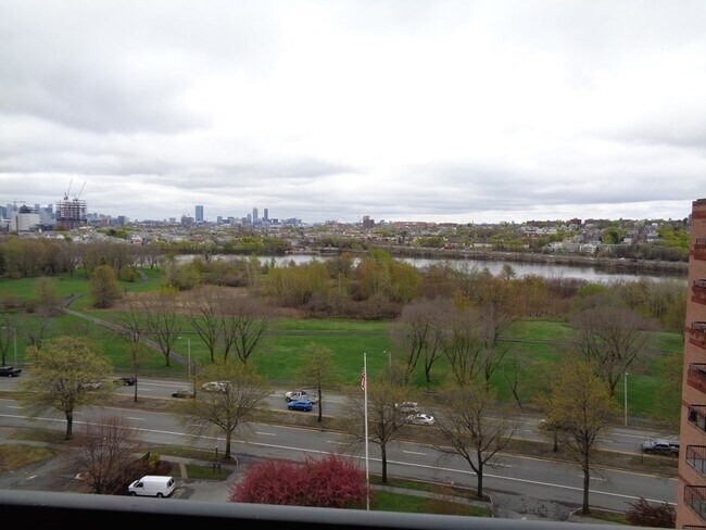 Foto del edificio - 3920 Mystic Valley Pkwy