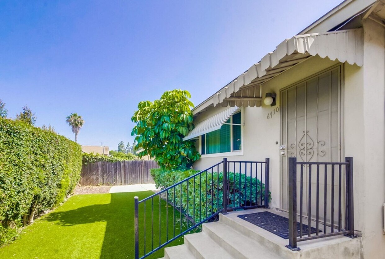 Primary Photo - 2 bedroom, 1 bath home located in the Coll...